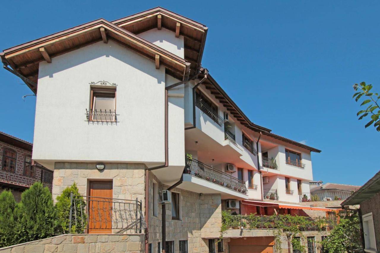 Фото Отели Family Hotel Silvestar Велико-Тырново 20